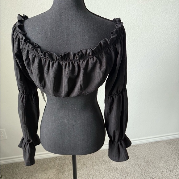 Off shoulder crop top -long sleeve - Picture 2 of 5